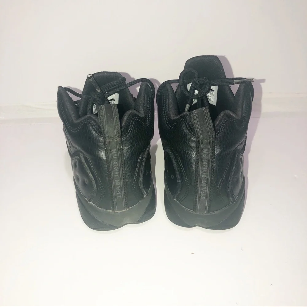 Jordan’s Youth (Gs) team 2 Jump man all black. Sz 5/ model 820273-002